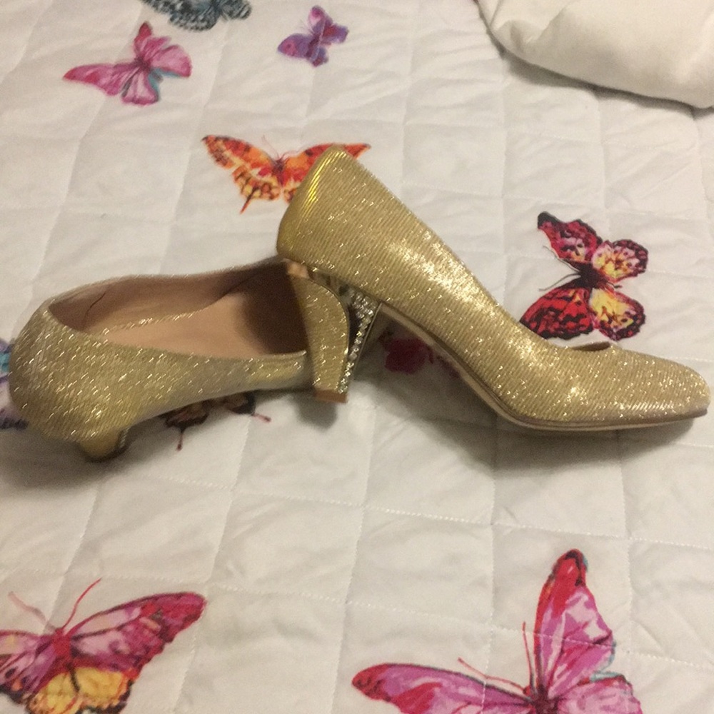 Gold shoes